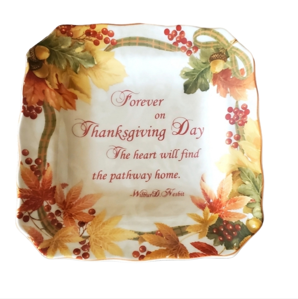 222 FIFTH "AUTUMN CELEBRATION" THANKSGIVING PLATE NWOT